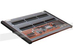 LSC maXim LP, 72 faders, 1024 DMX channel console, PaTPad