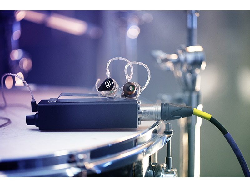 Ultimate Ears UE 350 - třípásmová IEM sluchátka | UE Universal - 07